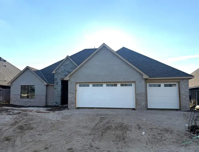 Photo 3 — 4009 Coronado Drive, Oklahoma City, OK 73160