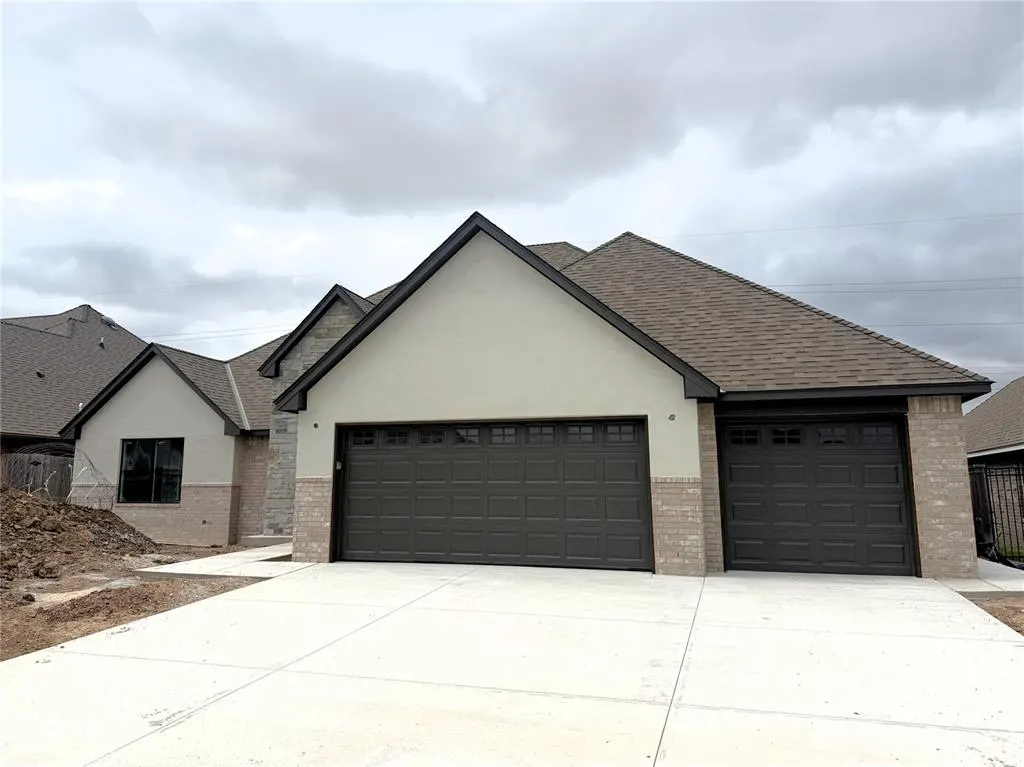 Photo 4 — 4009 Coronado Drive, Oklahoma City, OK 73160
