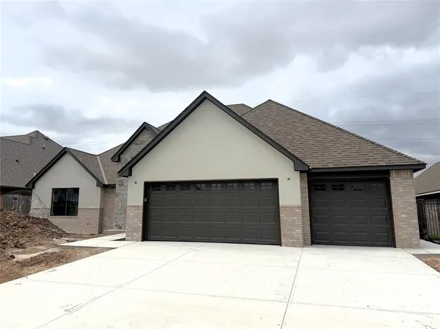 Photo 4 — 4009 Coronado Drive, Oklahoma City, OK 73160