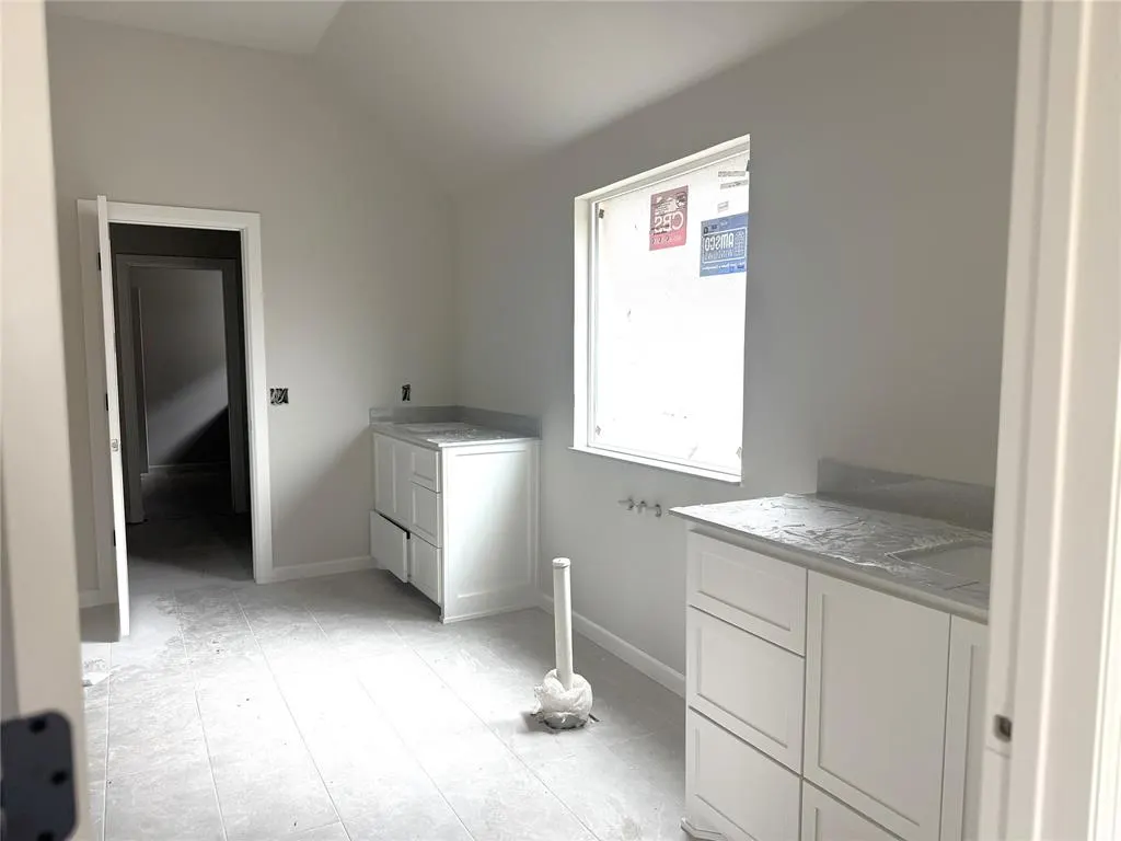 Photo 11 — 4009 Coronado Drive, Oklahoma City, OK 73160