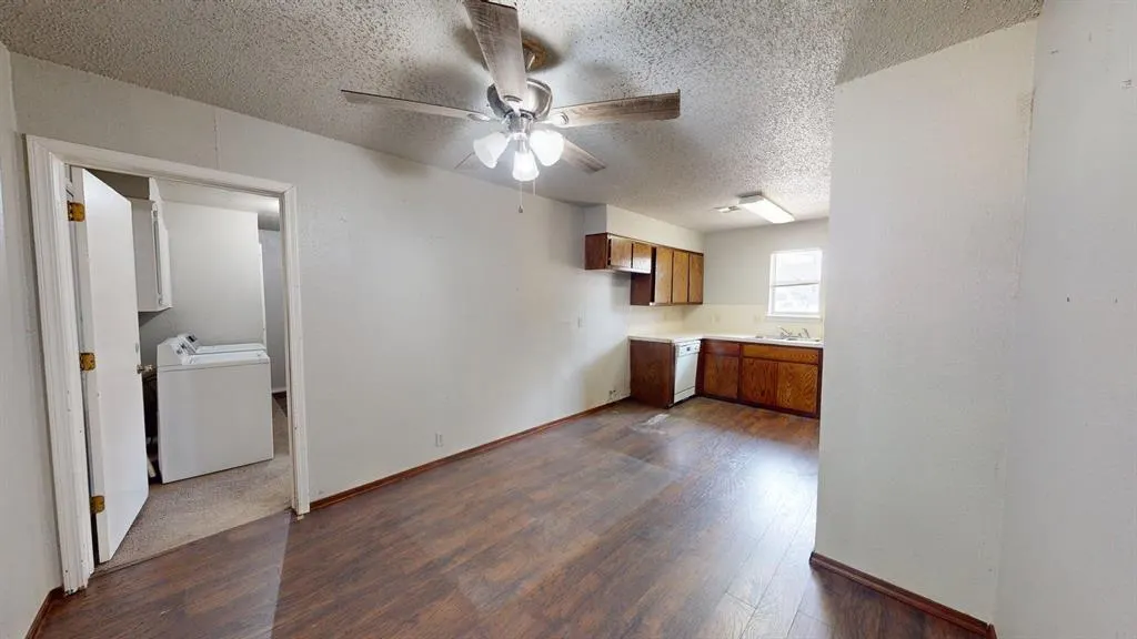 Photo 9 — 121 W Clegern Avenue, Edmond, OK 73003