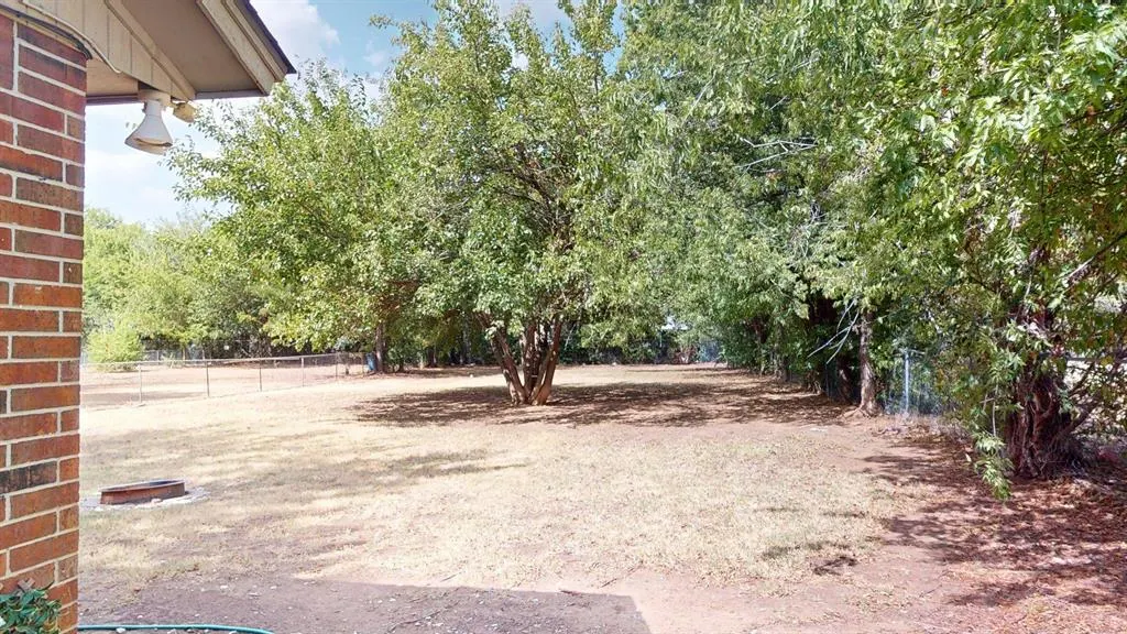 Photo 16 — 121 W Clegern Avenue, Edmond, OK 73003