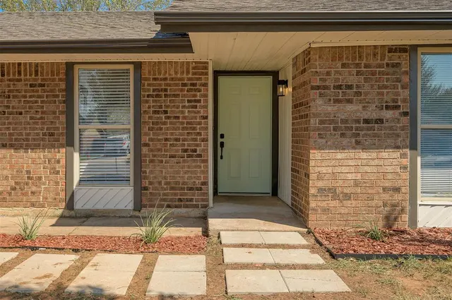 Photo 3 — 20031 Timberidge Road, Harrah, OK 73045