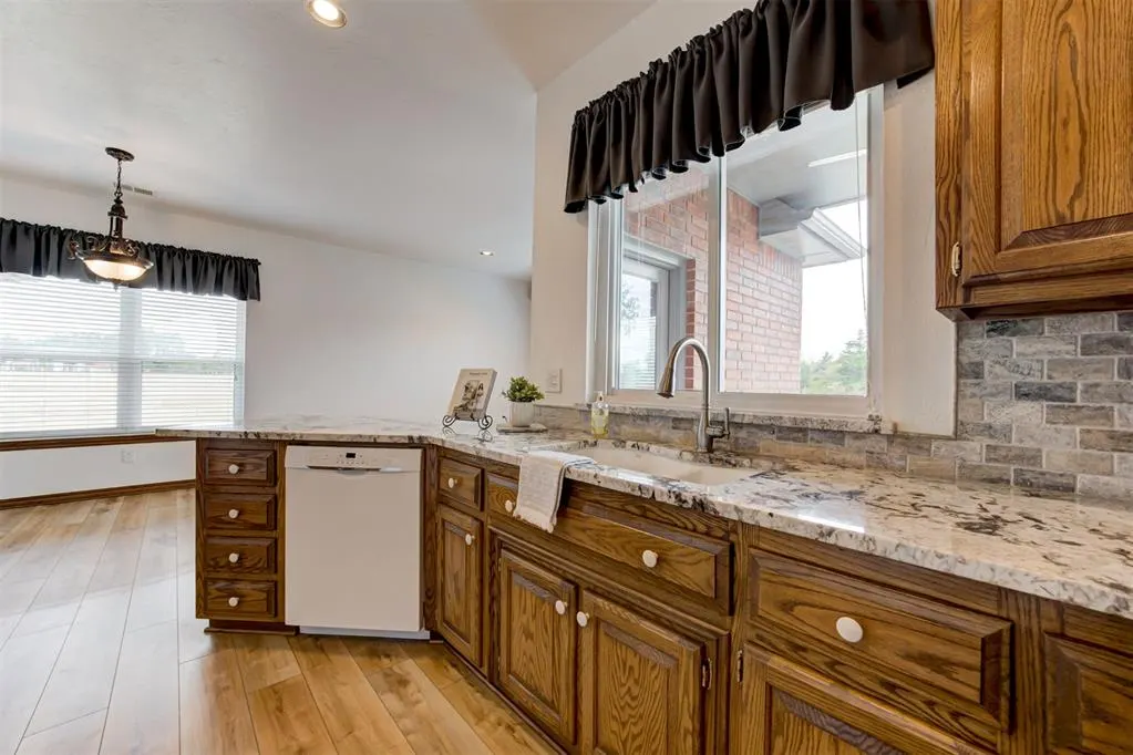 Photo 13 — 5009 Morgan Rd NE, Piedmont, OK 73078