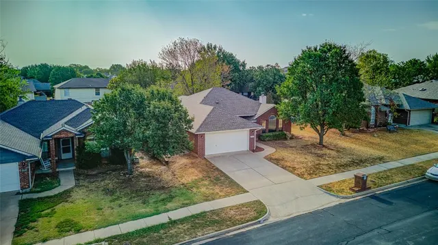 Photo 2 — 437 Waterfront, Norman, OK 73071
