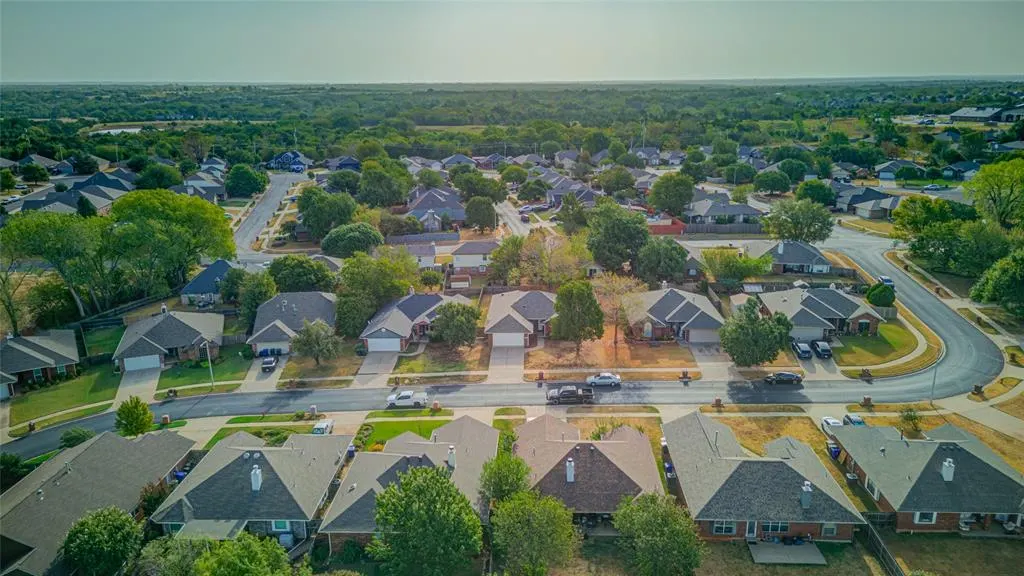Photo 4 — 437 Waterfront, Norman, OK 73071