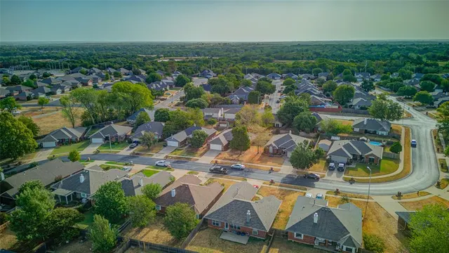 Photo 5 — 437 Waterfront, Norman, OK 73071