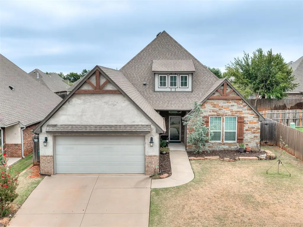 Front exterior — 16304 Monarch Field Road, Edmond, OK 73013