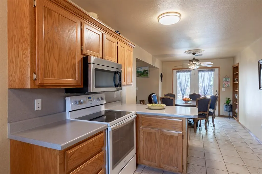 Photo 5 — 2204 Gray Dove Drive, Shawnee, OK 74804