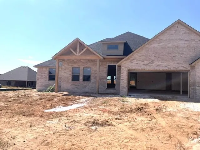 Photo 2 — 11520 NW 104th Street, Yukon, OK 73099