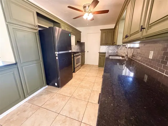 Photo 2 — 5320 Beverly Drive, Guthrie, OK 73044