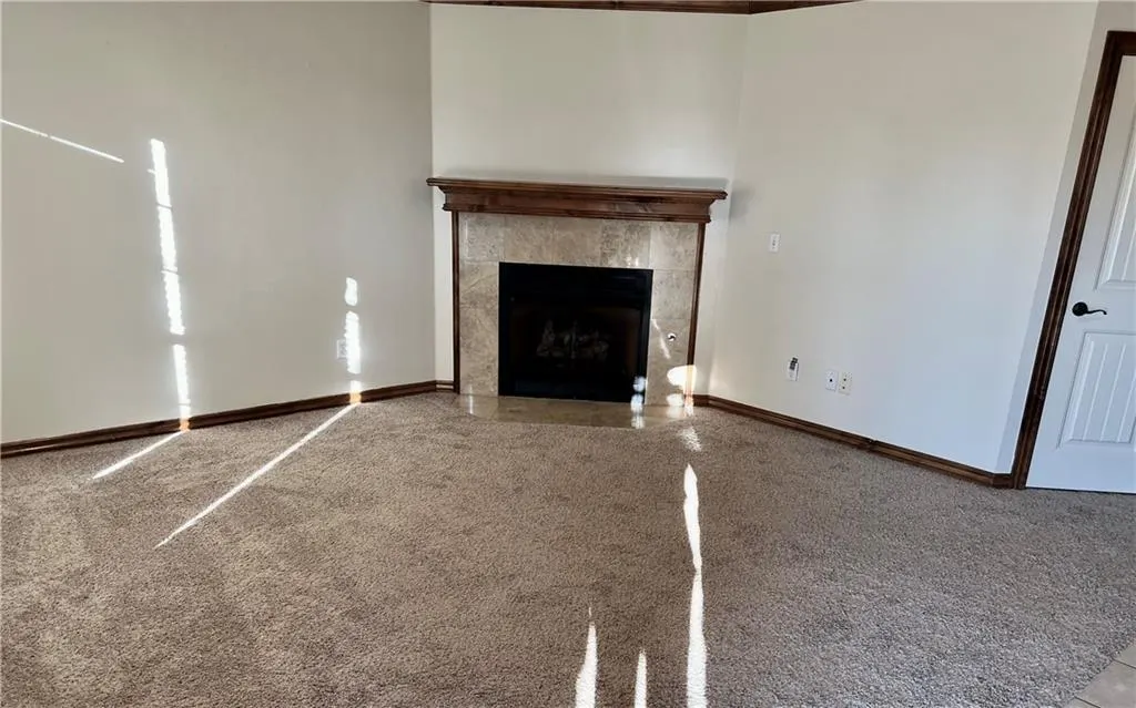 Photo 3 — 1408 N Lark Street, Weatherford, OK 73096
