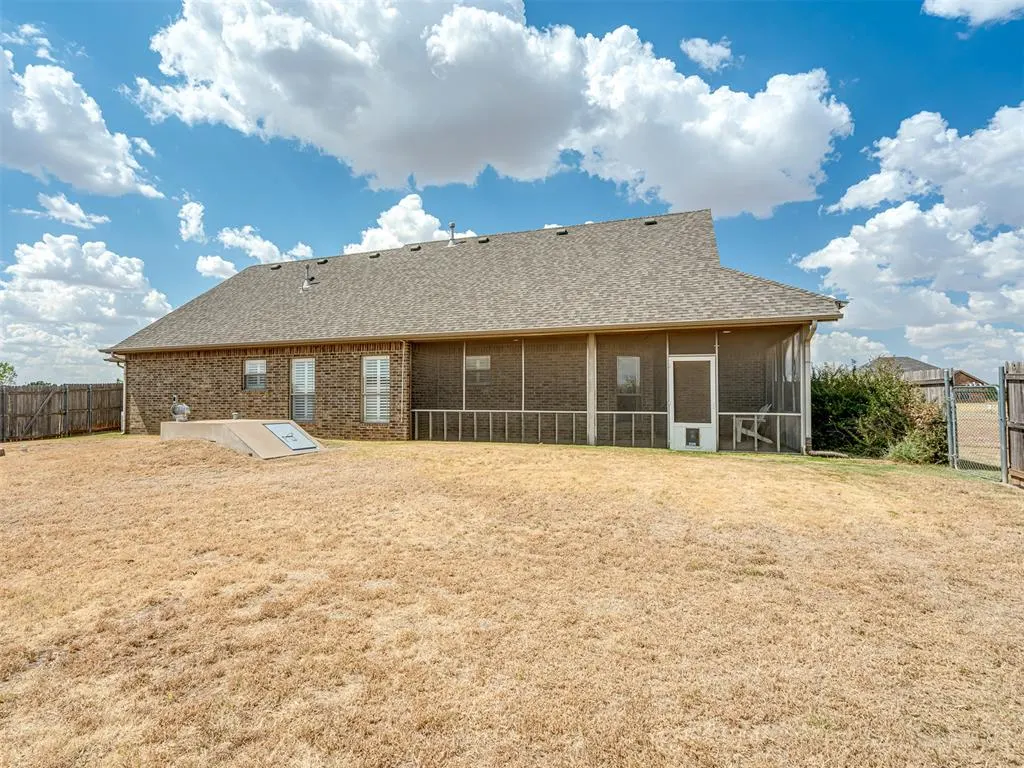 Photo 23 — 2280 County Road 1313, Blanchard, OK 73010
