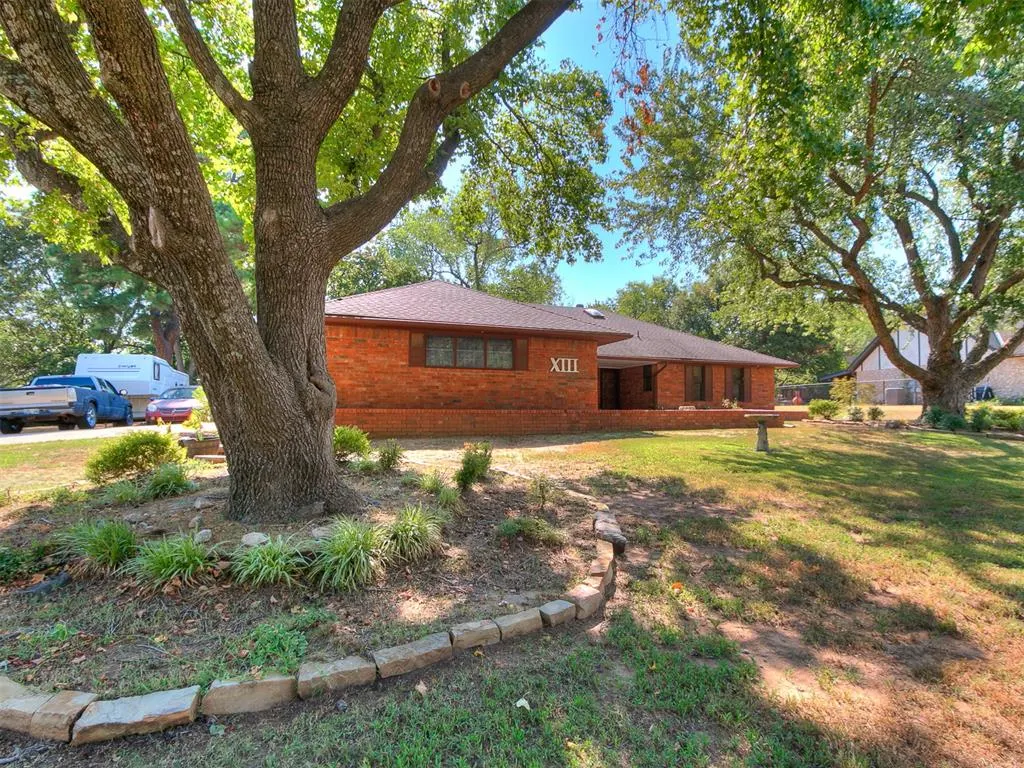 Photo 2 — 13 Northridge Road, Shawnee, OK 74804