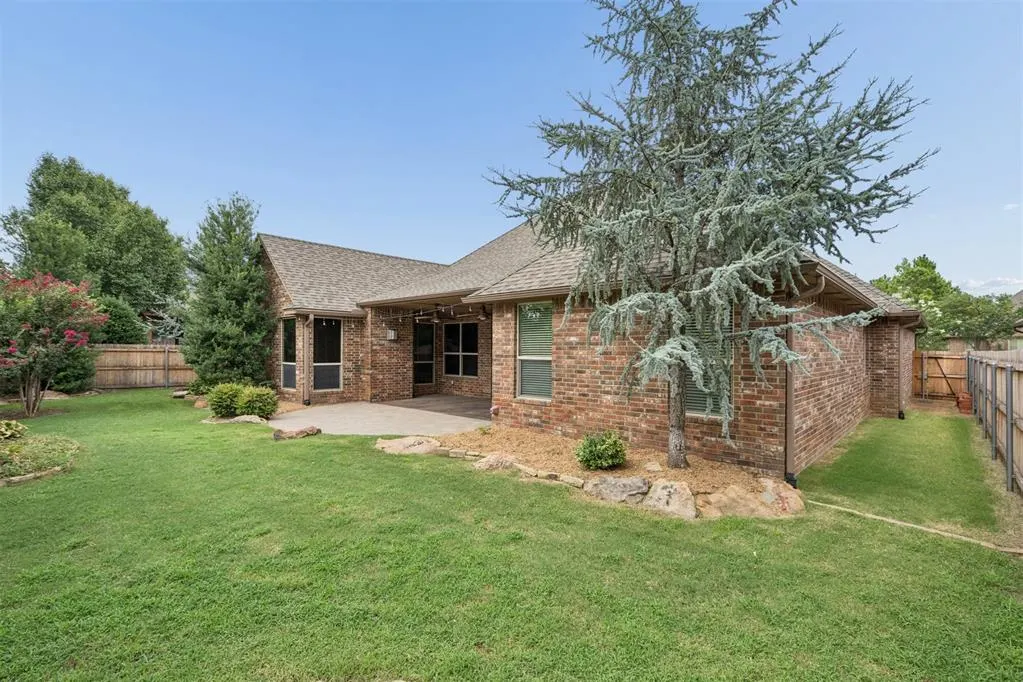Photo 16 — 2712 Belmont Drive, Norman, OK 73072