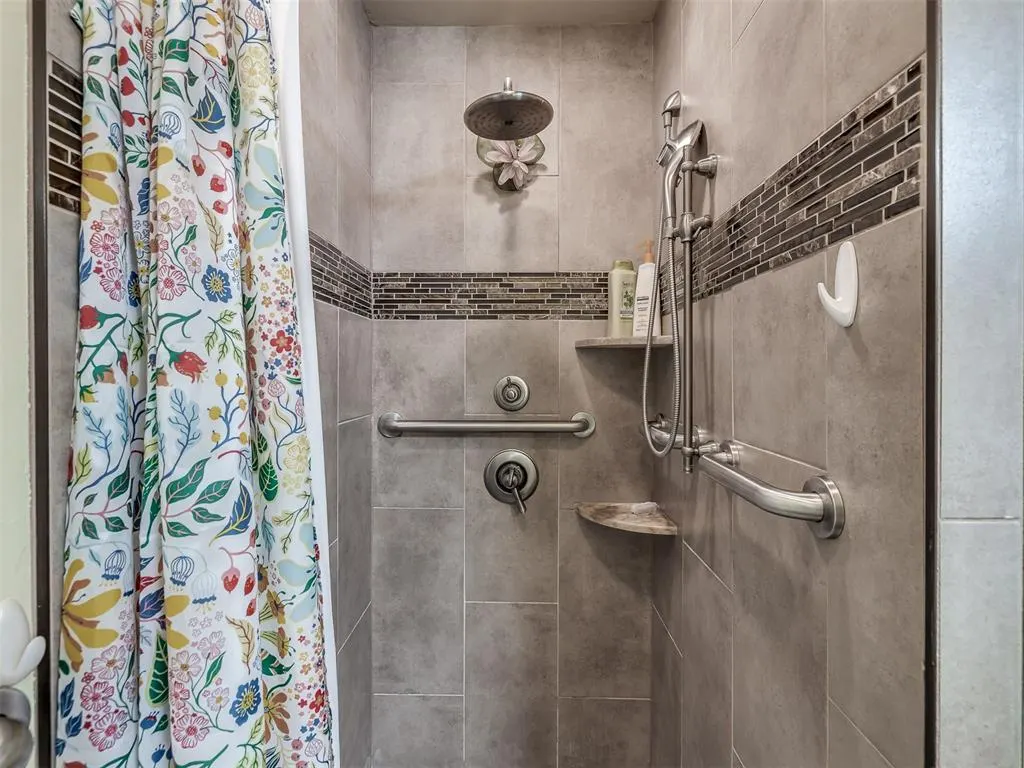 Photo 26 — 214 Tanglewood Drive, Yukon, OK 73099