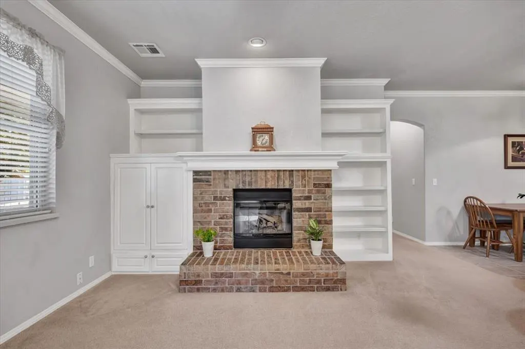 Photo 9 — 330 Woodcreek Road, Edmond, OK 73034