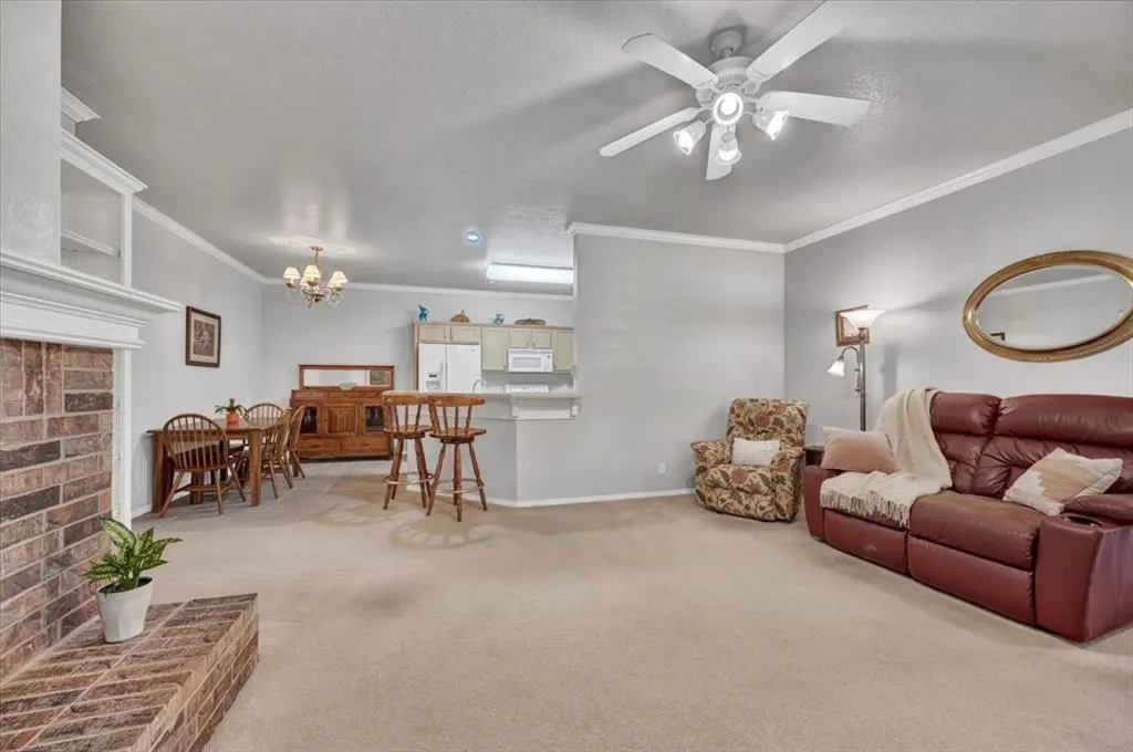 Photo 11 — 330 Woodcreek Road, Edmond, OK 73034