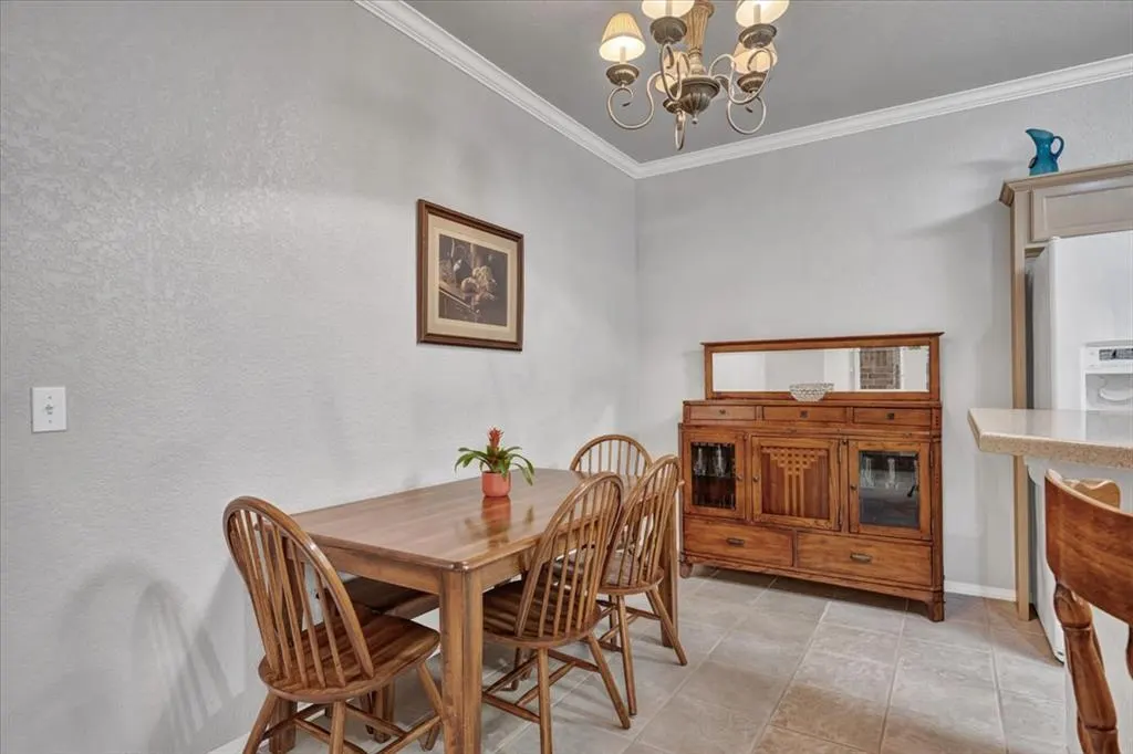 Photo 12 — 330 Woodcreek Road, Edmond, OK 73034