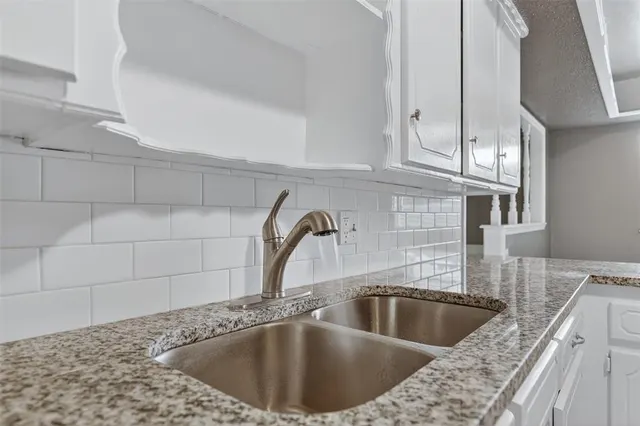 Photo 7 — 1645 Gladstone Terrace, Oklahoma City, OK 73120