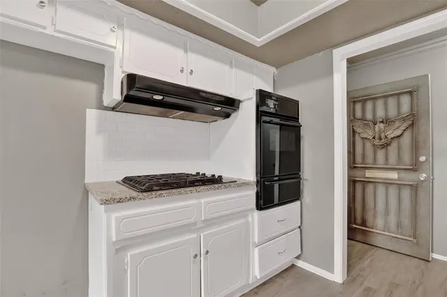 Photo 8 — 1645 Gladstone Terrace, Oklahoma City, OK 73120