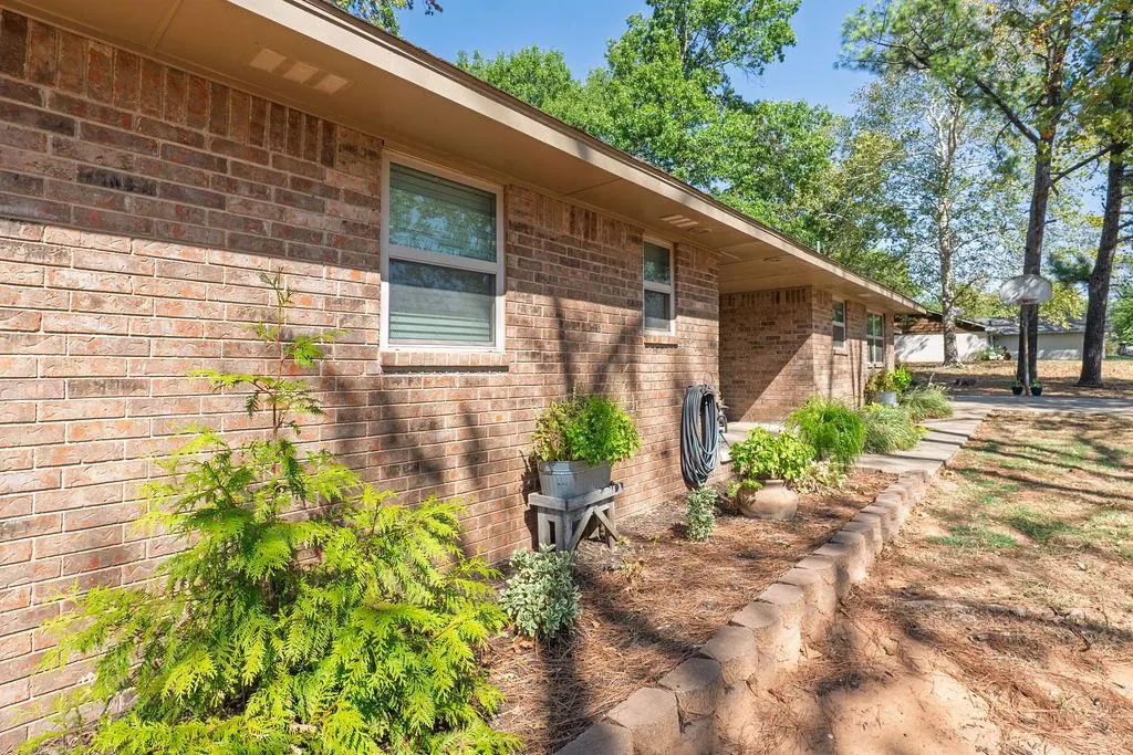 Photo 4 — 19806 Malone Road, Tecumseh, OK 74873