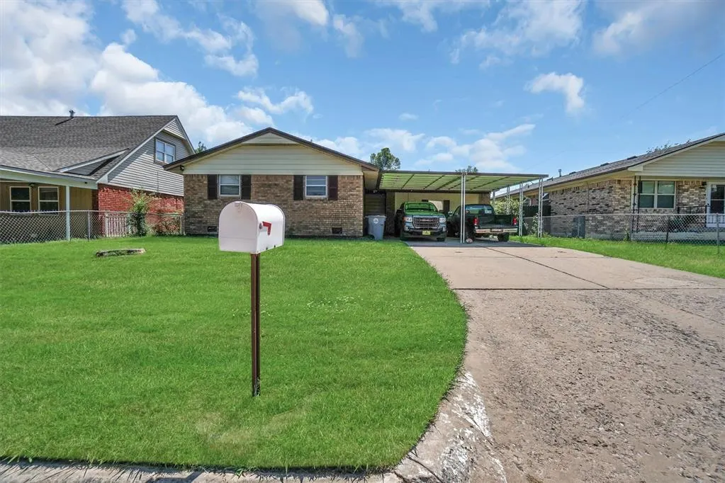 Photo 2 — 314 NW 62nd Street, Lawton, OK 73505