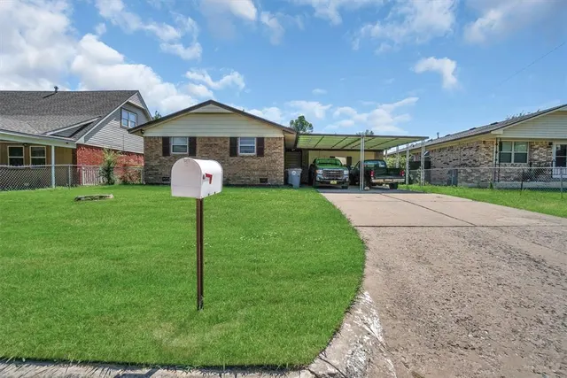 Photo 2 — 314 NW 62nd Street, Lawton, OK 73505