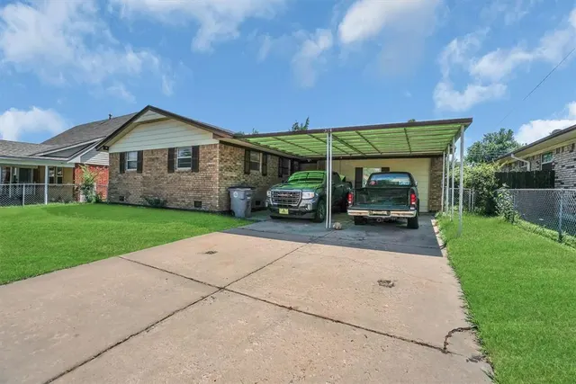 Photo 3 — 314 NW 62nd Street, Lawton, OK 73505