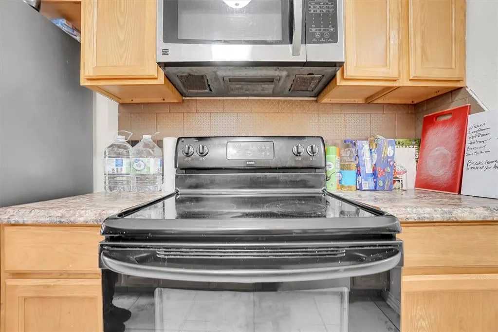 Photo 12 — 314 NW 62nd Street, Lawton, OK 73505