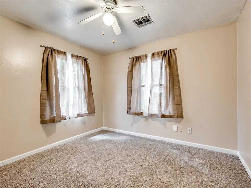 Photo 19 — 211 W Dale Street, Norman, OK 73069
