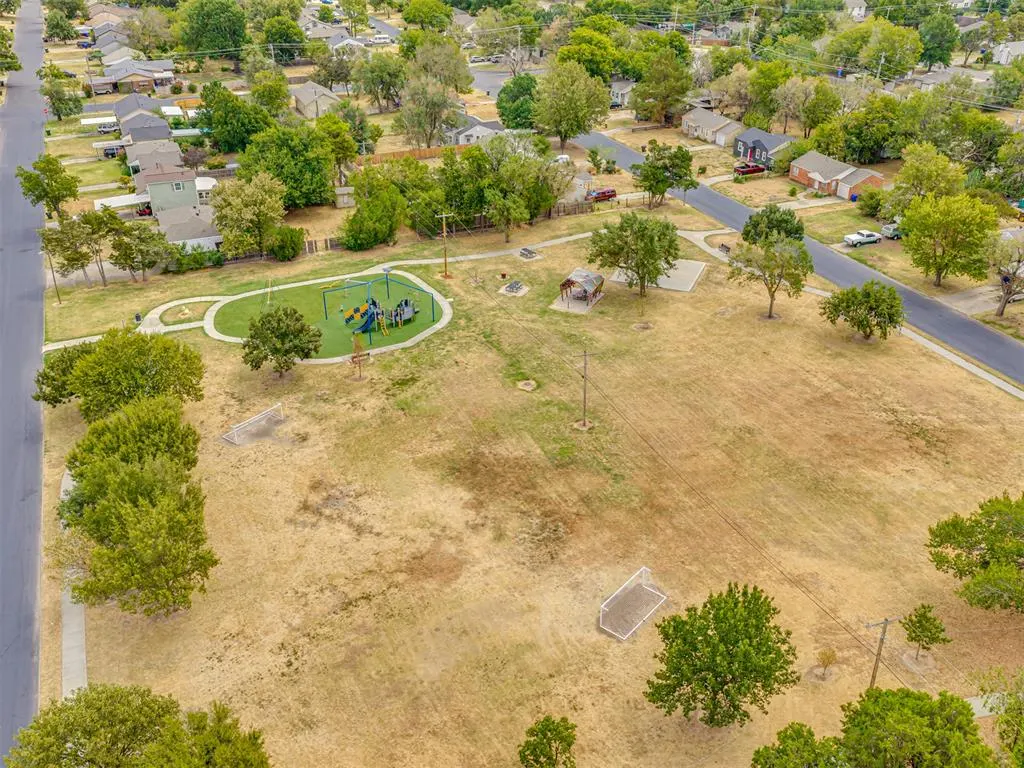 Photo 41 — 211 W Dale Street, Norman, OK 73069