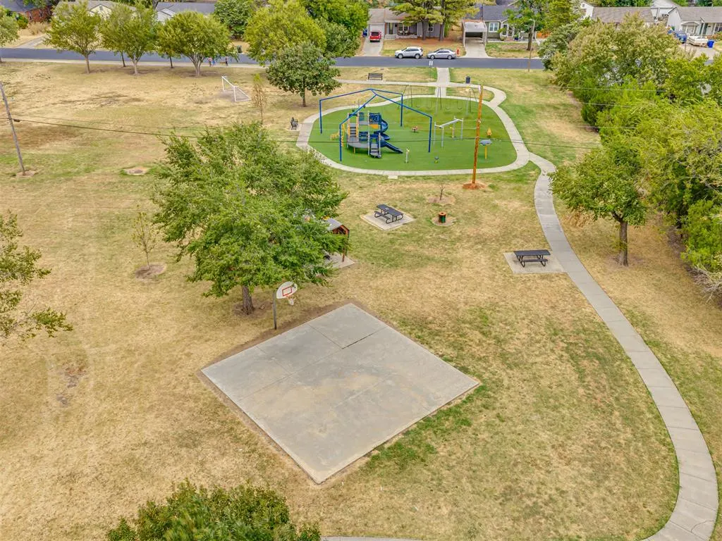 Photo 43 — 211 W Dale Street, Norman, OK 73069