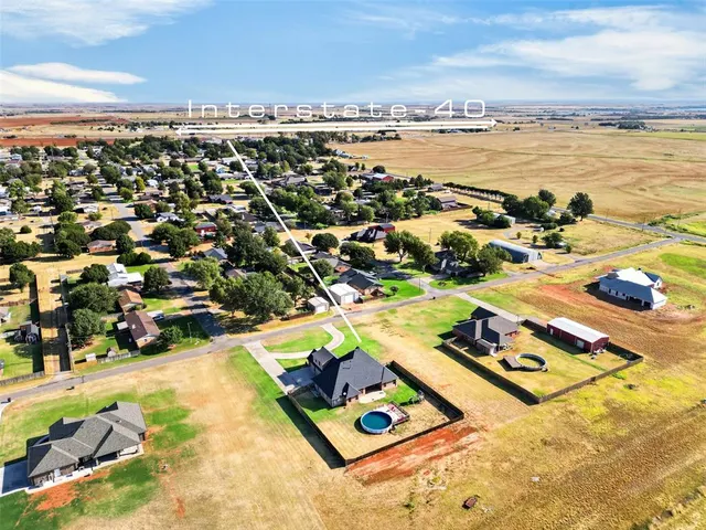Photo 7 — 608 Edgewood Rd. Street, Canute, OK 73626