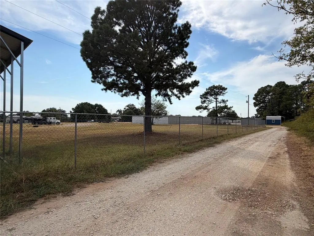 Photo 6 — 12296 Pineview Circle, Kingston, OK 73439