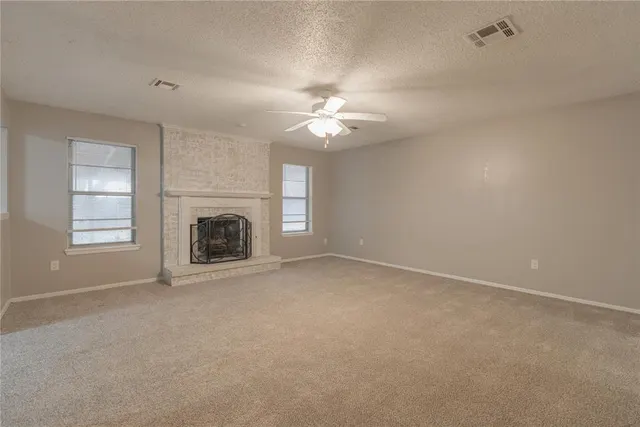 Photo 5 — 525 Holly Hill Road, Edmond, OK 73003