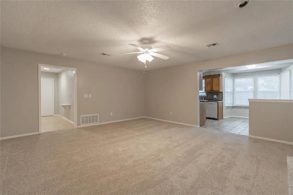 Photo 6 — 525 Holly Hill Road, Edmond, OK 73003