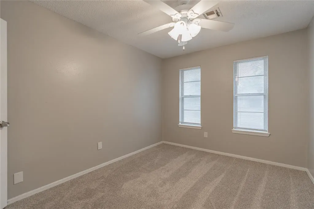 Photo 17 — 525 Holly Hill Road, Edmond, OK 73003