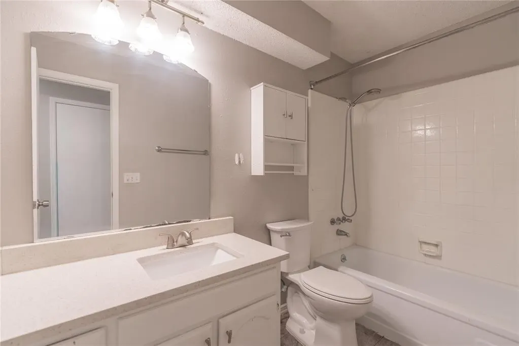 Photo 23 — 525 Holly Hill Road, Edmond, OK 73003