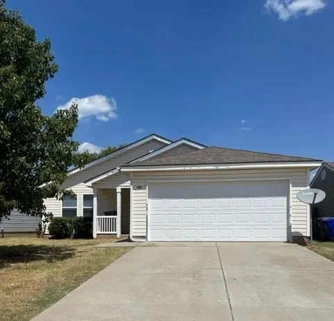 Front exterior — 421 Poppy Lane, Norman, OK 73069