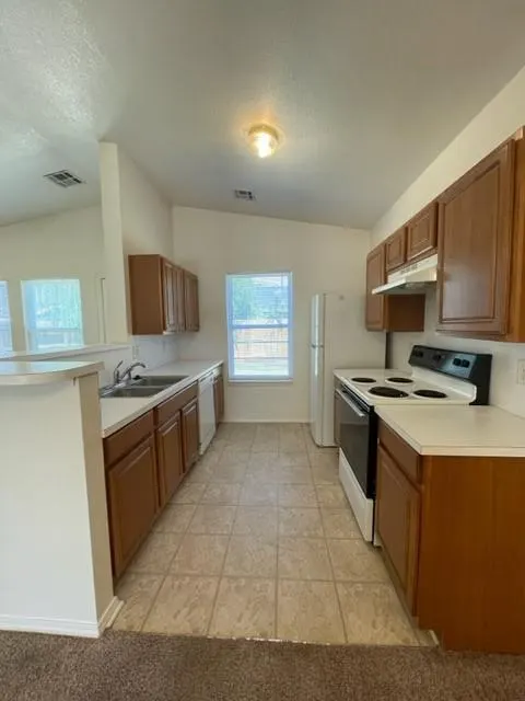 Photo 13 — 421 Poppy Lane, Norman, OK 73069