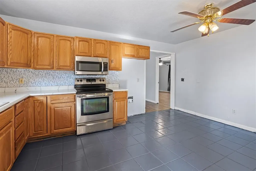 Photo 10 — 21201 Montgomery Drive, McLoud, OK 74851
