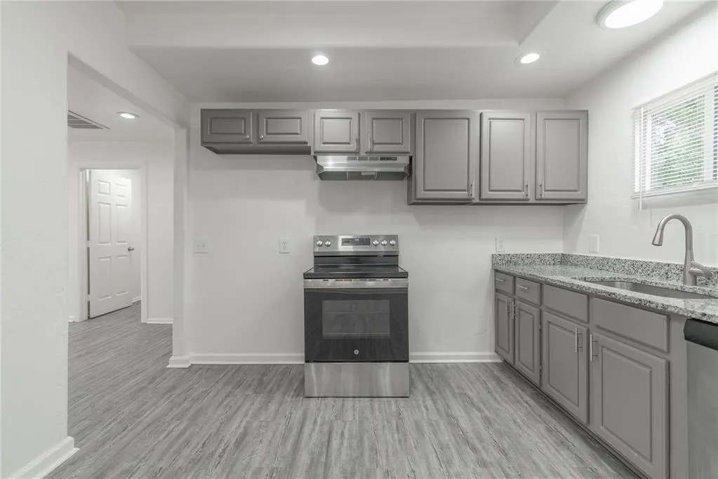Photo 8 — 329 SE 46th Street, Oklahoma City, OK 73129