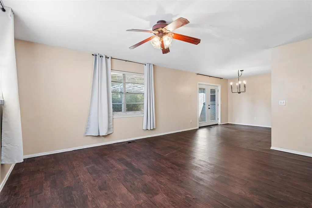 Photo 5 — 8308 NW 39th Street, Bethany, OK 73008