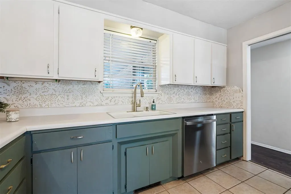 Photo 11 — 8308 NW 39th Street, Bethany, OK 73008