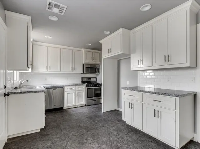 Photo 7 — 1417 Laverne Avenue, Shawnee, OK 74801
