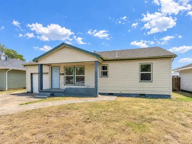 Photo 2 — 1417 Laverne Avenue, Shawnee, OK 74801