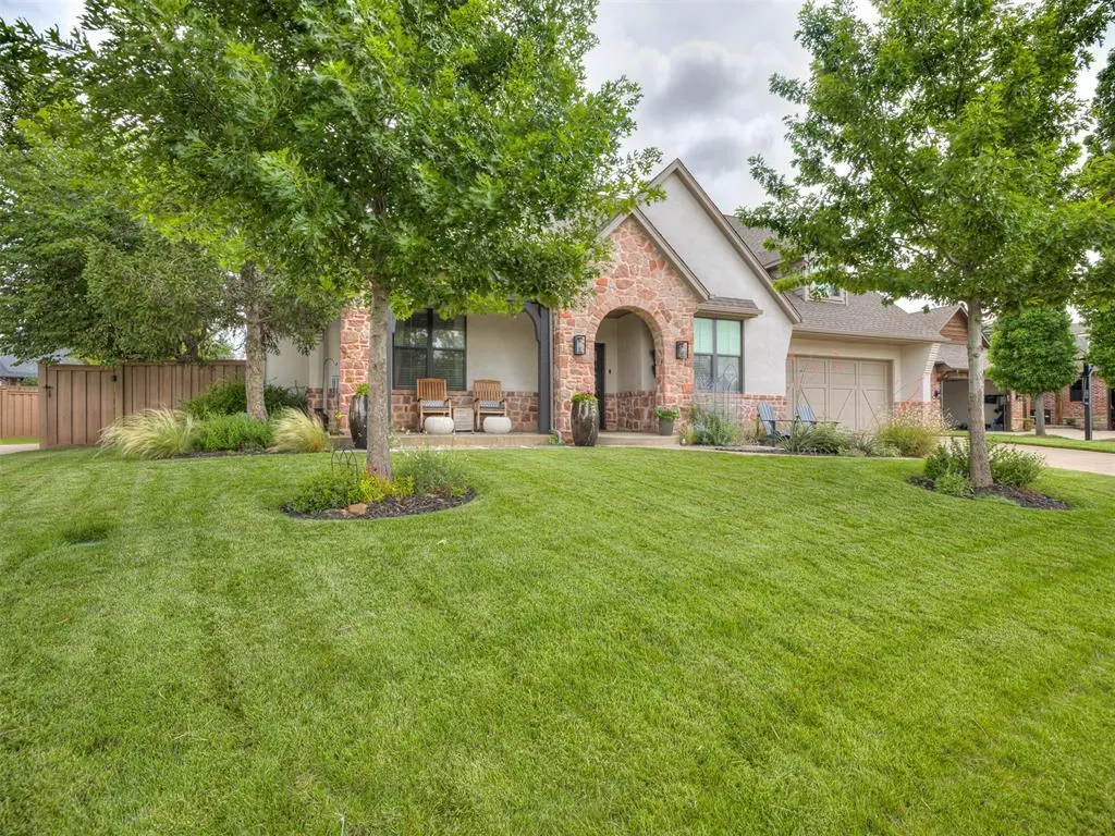 Photo 2 — 3209 Silvercliffe Court, Edmond, OK 73012