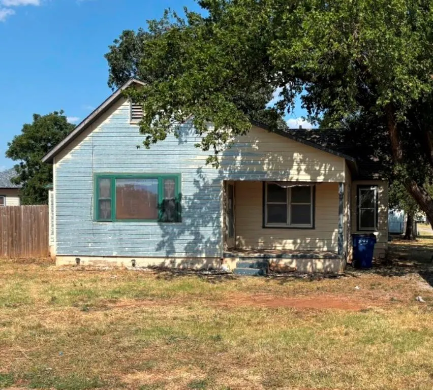 Front exterior — 114 N 5th Street, Okarche, OK 73762