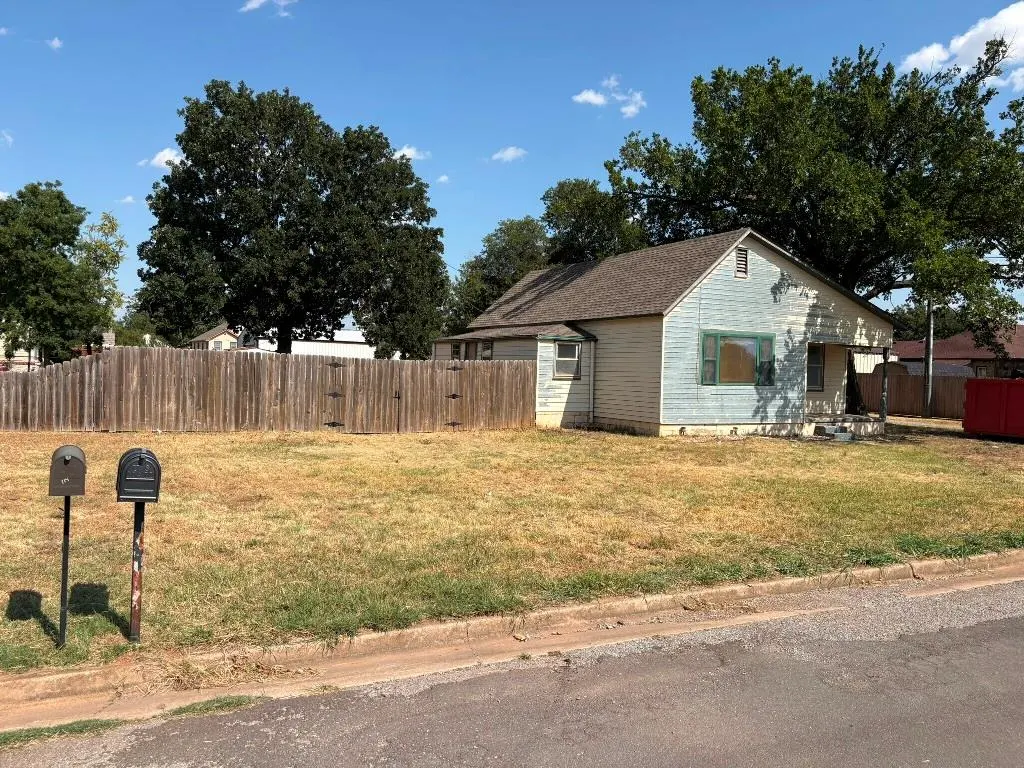 Photo 16 — 114 N 5th Street, Okarche, OK 73762